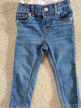 Levi’s Toddler Girl Blue Denim Jeans with elastic waist